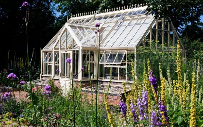 Urlaub im eigenen Garten: Gewächshäuser im viktorianischen Stil sind echte Erholungsorte
